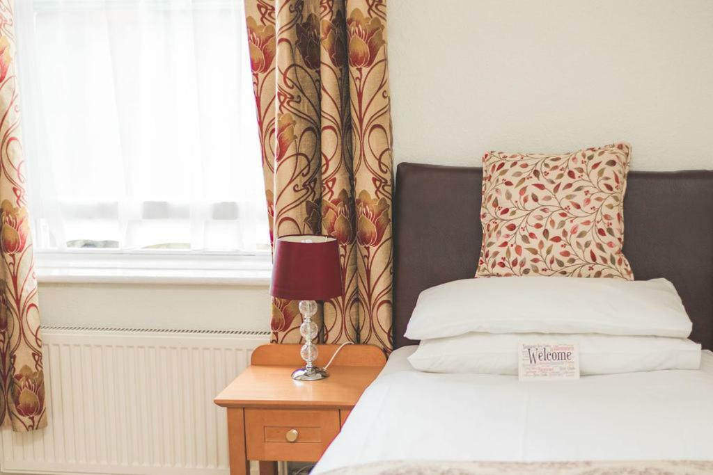 The Oakwheel Hotel Scarborough Bagian luar foto